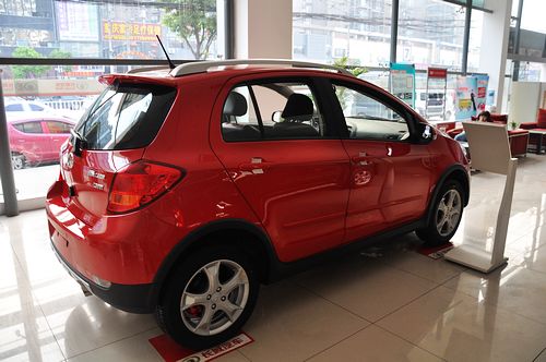 让跨界标准化 爱卡实拍长城腾翼c20r