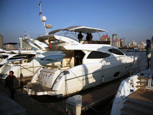 西上海信杰 巴富仕游艇观赏会在沪举行