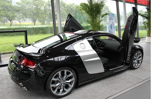 京城首台剪刀门奥迪r8在北京百得利登场