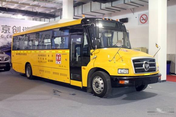 蒋城先摄   北汽福田大鼻子新能源校车