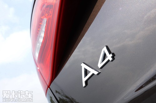 µA4 Allroad quattroȥ