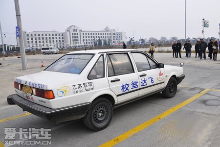 1月5日上午,无锡江阴北渚驾考中心迎来了新交规实施后的第一场考试,有