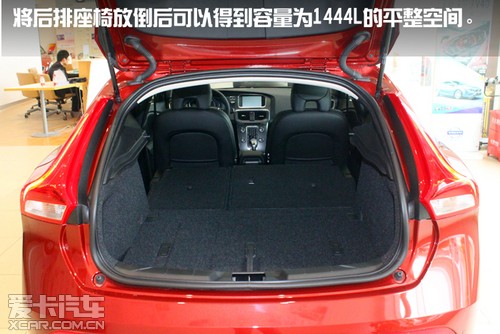 V40