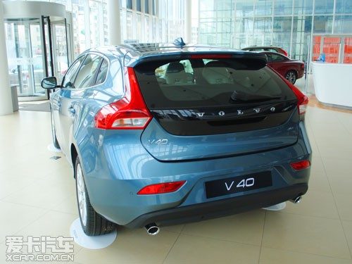 ֶV40