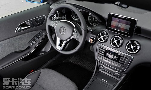 颠覆传统的巨变成都爱卡实拍奔驰a180