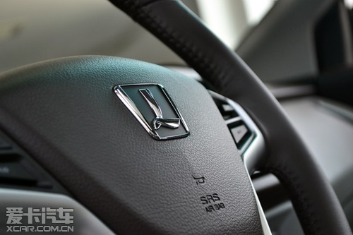 ǽ5 Sedan