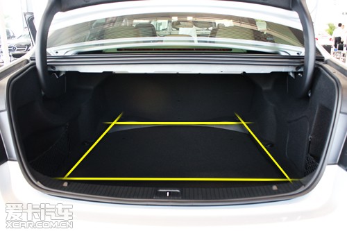 E ȫE E-Classs ˶ sport Sedan