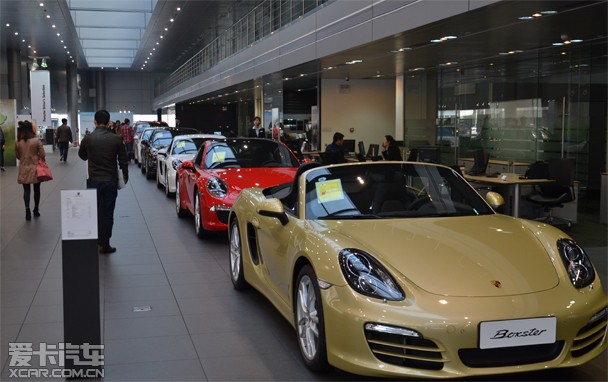 无锡保时捷中心举办保时捷驰骋天地活动