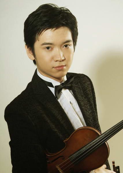 青年小提琴家刘霄,师从著名小提琴教育大师林耀基教授.