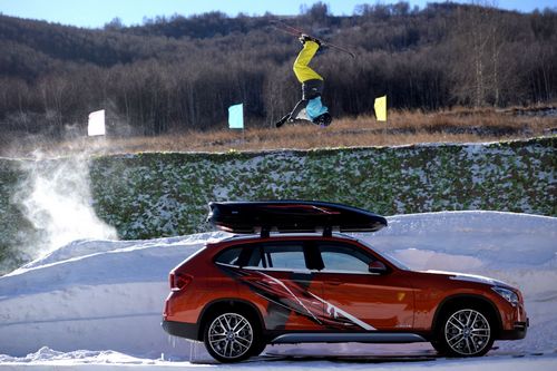 崇礼滑雪场bmw x1开辟冰雪自由国度_爱卡汽车