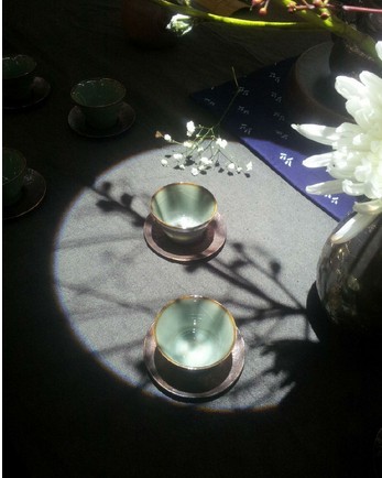 渐欲迷人眼,在这莺歌燕舞的季节,何不约上两三好友做客通孚祥品茗聆琴