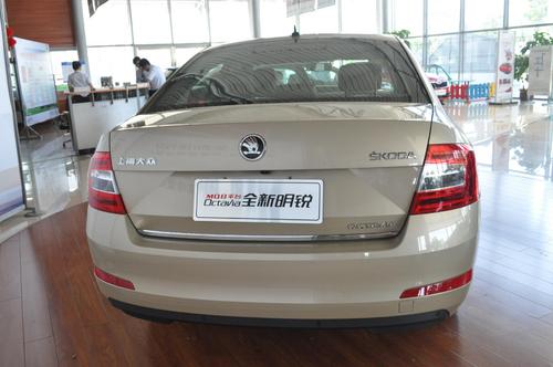 实拍斯柯达mqb平台octavia全新明锐