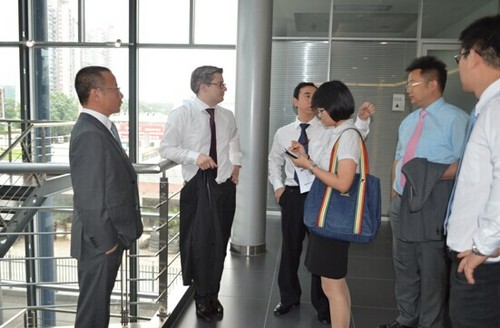 鸿粤星辉奔驰获德国高层领导莅临指导