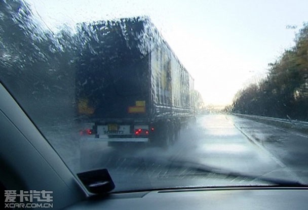 雨天我们怎么办爱卡浅谈雨天用车那些事