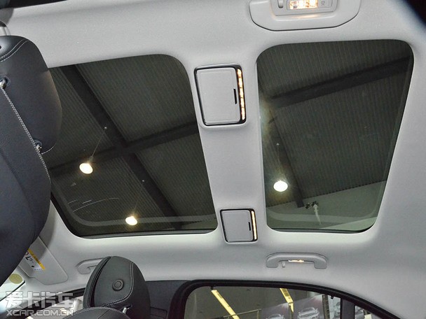 第五代新生奔驰c260l运动型轿车实拍