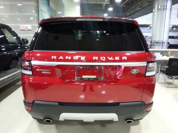 路虎揽胜运动版现车红色hse咖内特价98万