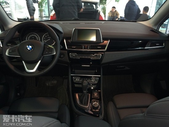 BMW2ϵ˶г ౦л