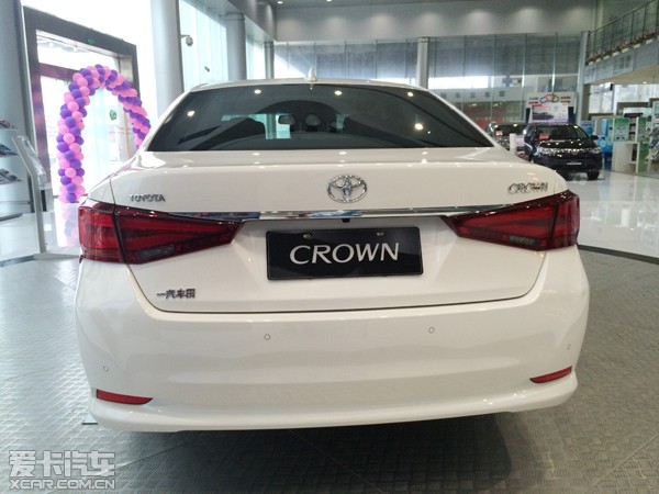 脱胎换骨 爱卡汽车实拍一汽丰田新皇冠
