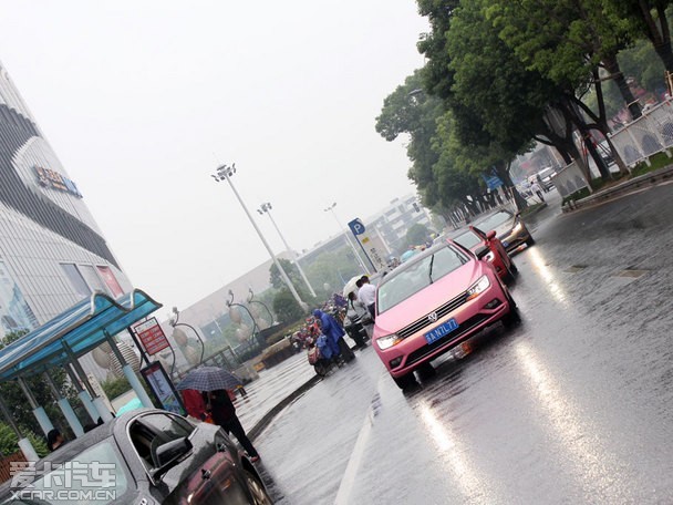 日凌紫金夜渡秦淮凌渡与您共赏金陵美景