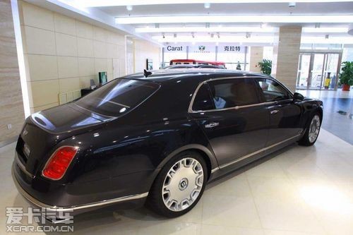 防弹宾利凡尔赛30现车1280万港口直销中