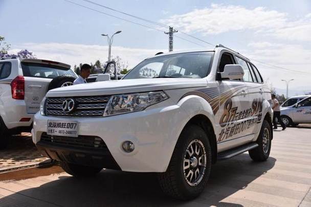 8万元全路况suv北汽威旺007大理上市