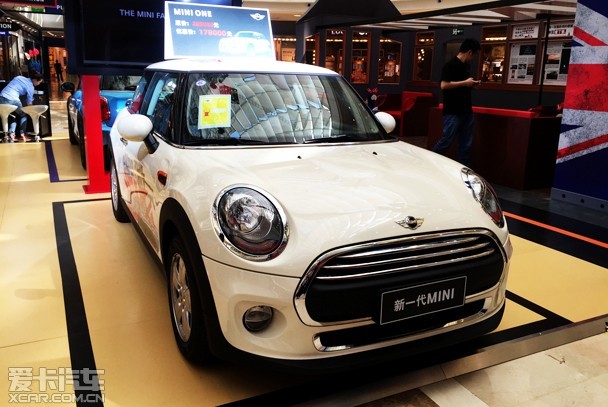 6月13日江阴永达汽车奥迪,宝马,mini三大品牌携手在江阴万达广场1