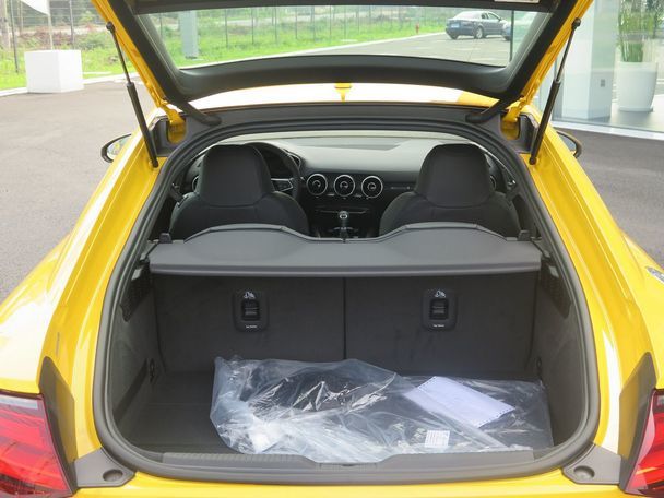 锡城首台维加斯黄奥迪tt到店奥保行诚邀品鉴