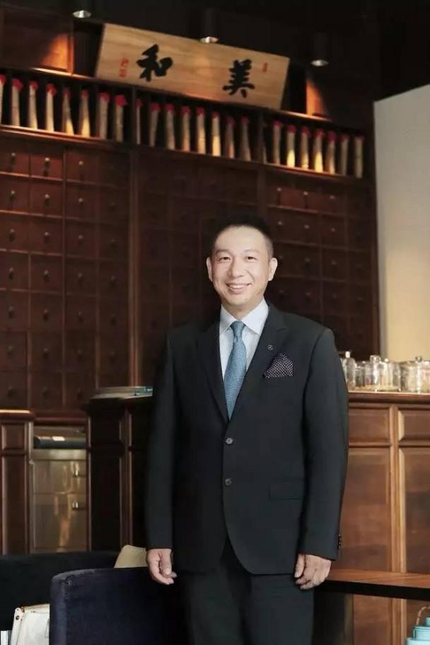 电影的总导演,北京梅赛德斯-奔驰销售服务有限公司东区总经理聂军先生