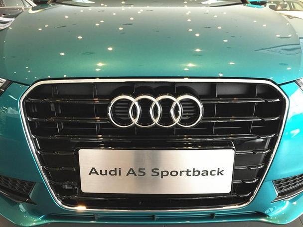 个性另类的任性体现 彩色奥迪a5实拍