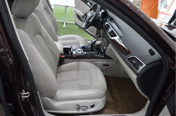 实车到店众泰z700开启线下预订