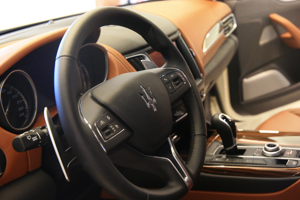 玛莎拉蒂首款suv车型levante亮相长春