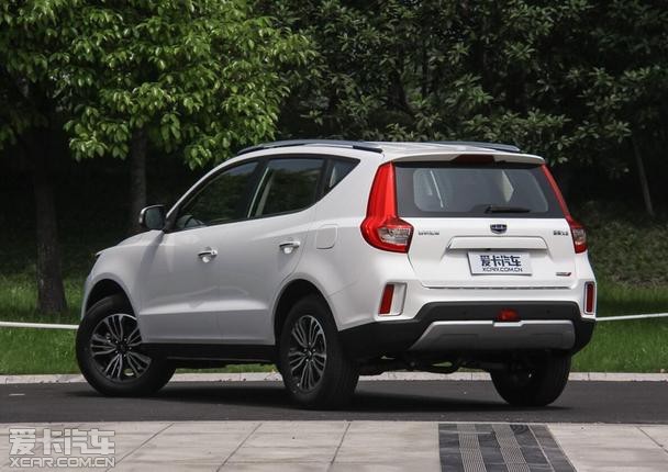 吉利远景suv上市交车暨助学行动苏州站