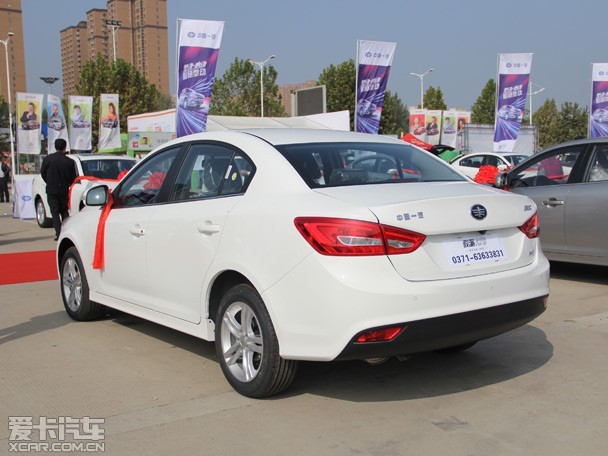 48万元起 天津一汽骏派a70郑州上市