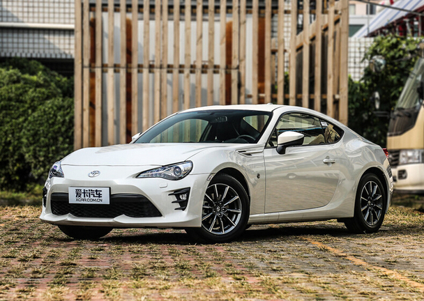 迎来中期改款 丰田新86售24.98-28.78万