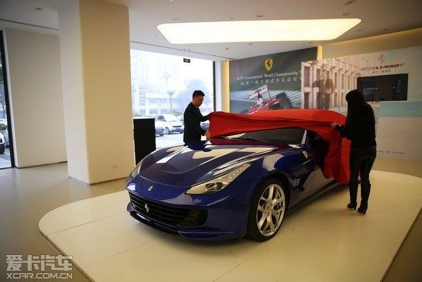 法拉利gtc4lusso t於成都駿意隆重上市