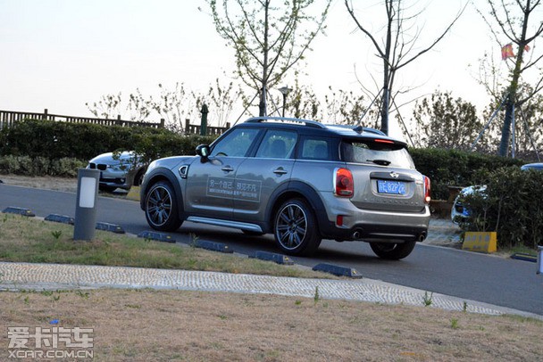 MINI COUNTRYMAN MINI COUNTRYMAN