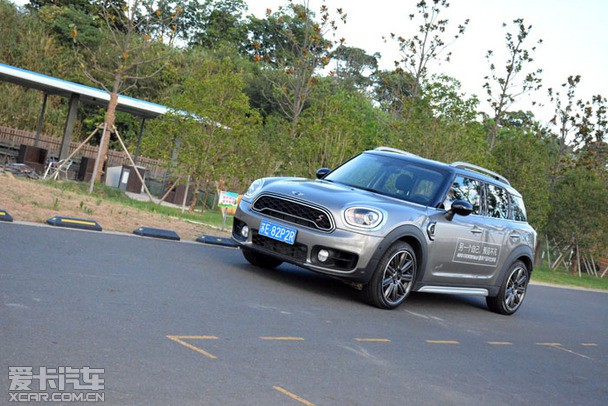 MINI COUNTRYMAN MINI COUNTRYMAN