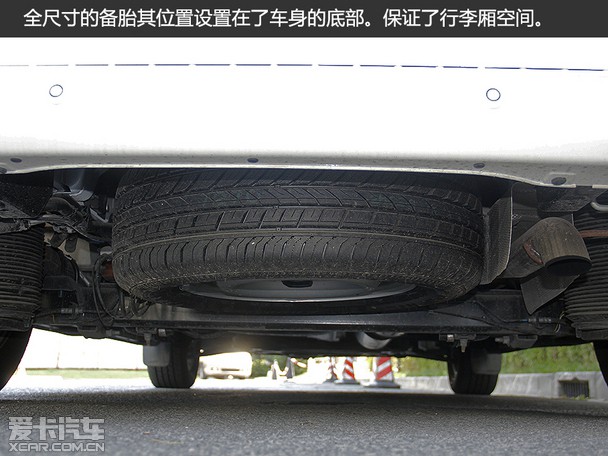 空间大动力足 实拍福特途睿欧自动精英