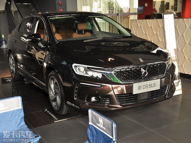 用微笑服务每一位客户东风雪铁龙ds探店