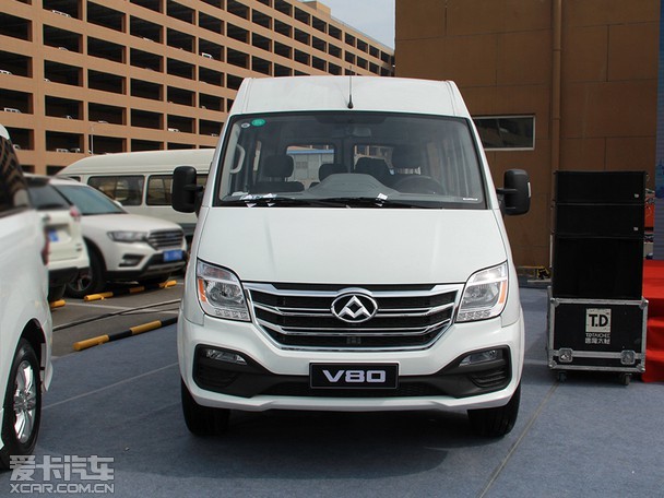 售1298万元起2018款上汽大通v80上市