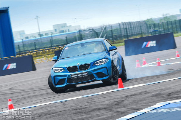 2018 BMW Mݿ