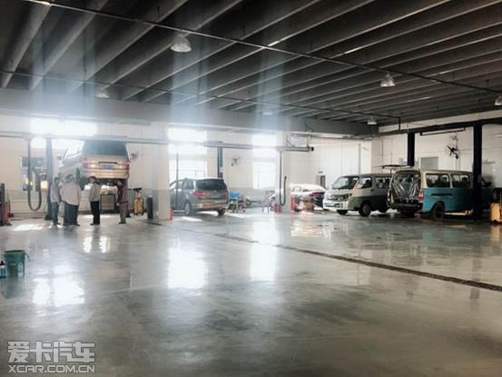 金杯进出口4S店乔迁开业庆典盛大举办 金杯进出口4S店乔迁开业庆典盛大举办