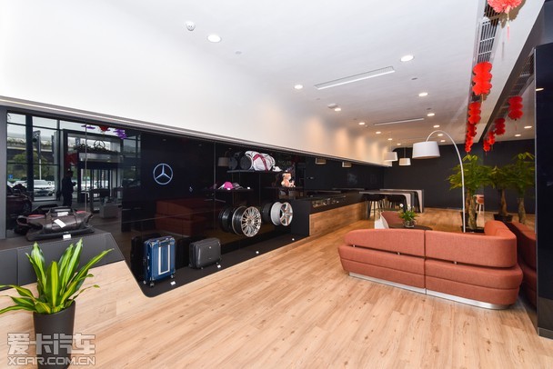 高标准超豪华展厅 探访福州中升之星奔驰_爱卡汽车