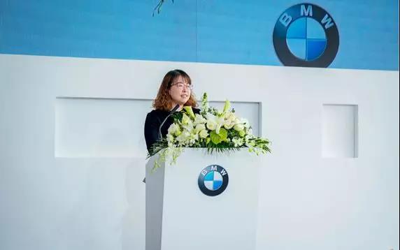 宝马东区销售总监吕静女士致辞宜兴金昌宝顺总经理彭登贤先生表示:"