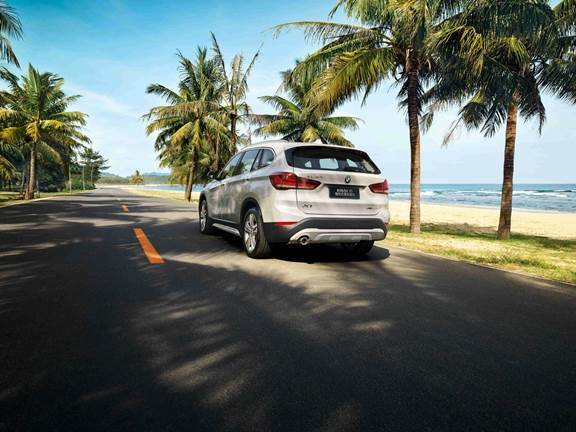 BMW两款插电式混合动力车型上市