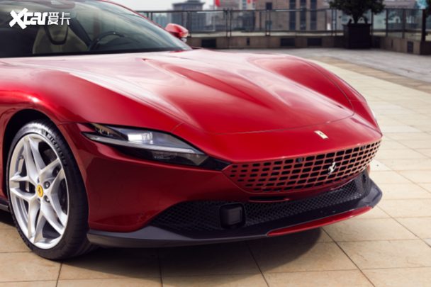 法拉利roma璀璨外滩演绎dolcevita意式奢华