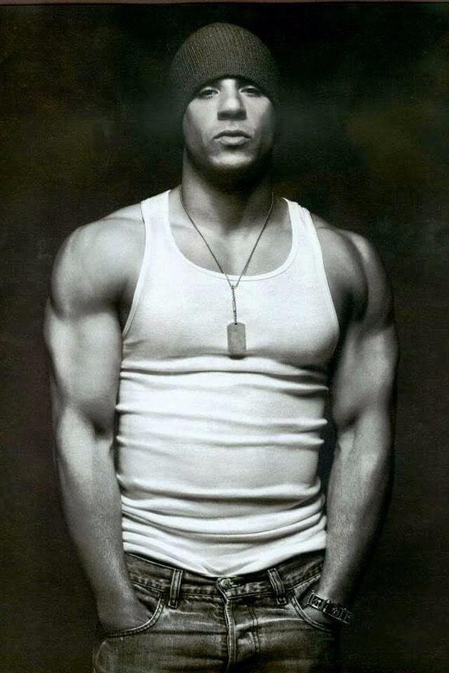 八卦闪光灯光头男神迪塞尔