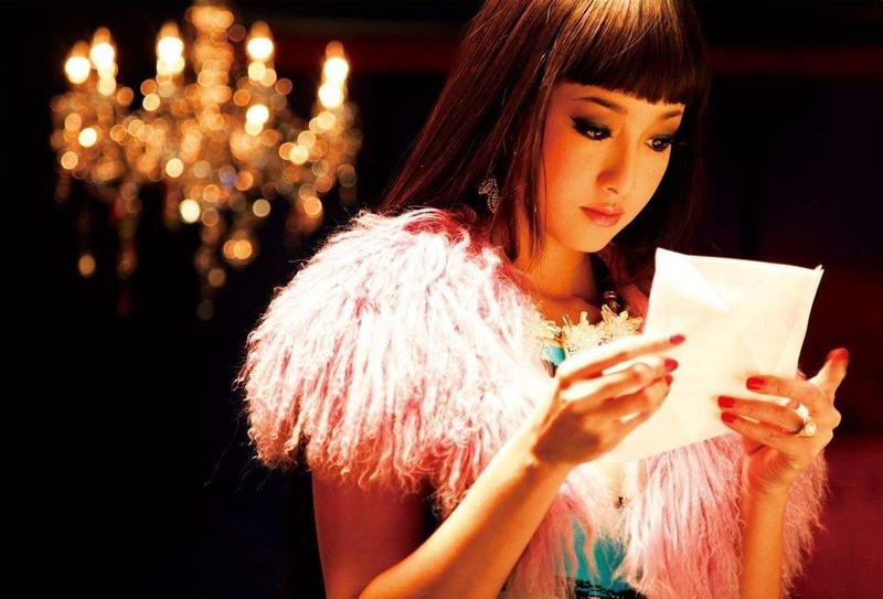 电影安利#《狼狈》,影片改编自漫画家冈崎京子的同名漫画,由日本捎鞍