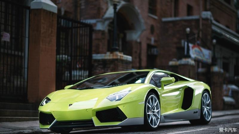 就爱兰博基尼荧光绿的大牛是你的菜吗