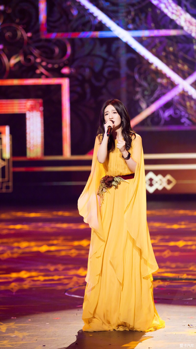 马栏山坡姐美起来也是不像话